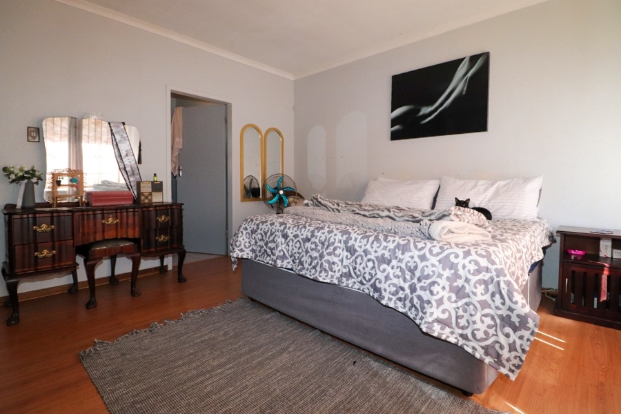 4 Bedroom Property for Sale in La Hoff North West